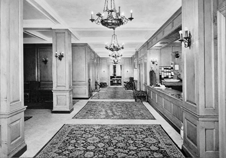 The hotel’s earlier lobby and reception desk, part of the larger establishment to which the annex belonged.