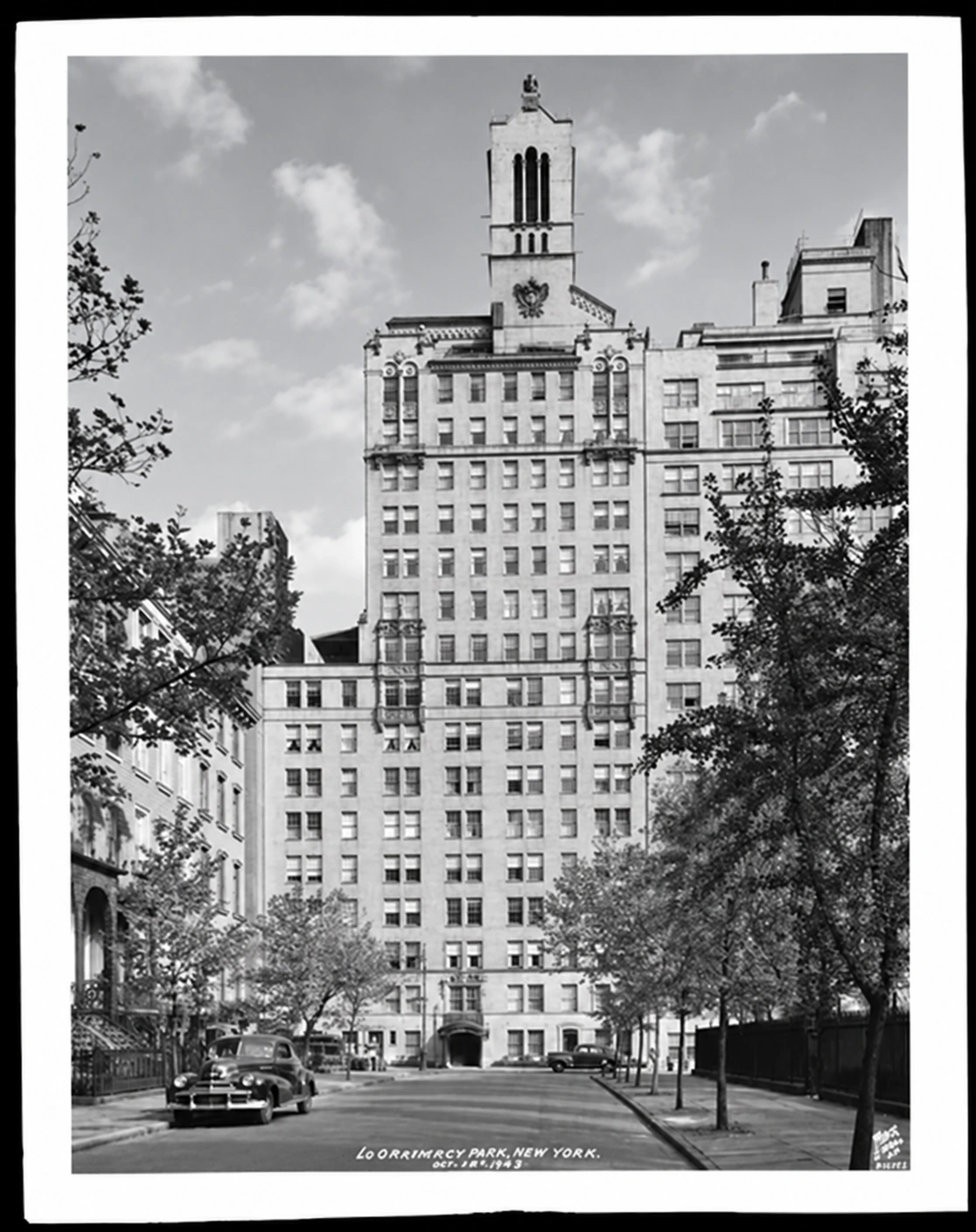 Black-and-white photograph of the full Park-facing facade of 60 Gramercy Park North on October 18, 1943.