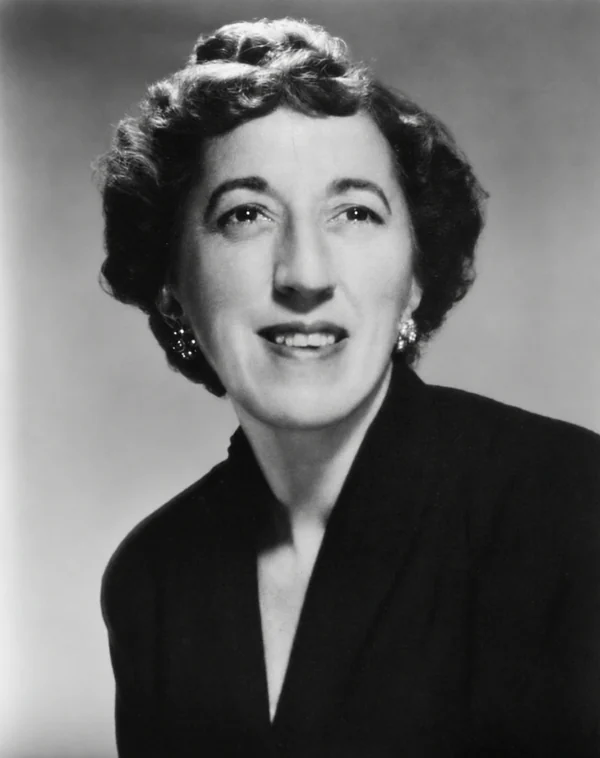 Margaret Hamilton smiling in a publicity portrait for Goldilocks.